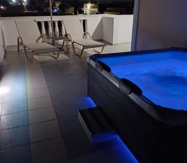 Agios Georgios House | Seaview Double Room Private Jacuzzi