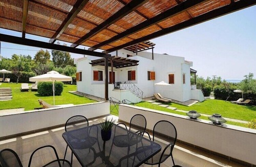 Gerakini House | Seaview Holiday Home in Gerakini for 6