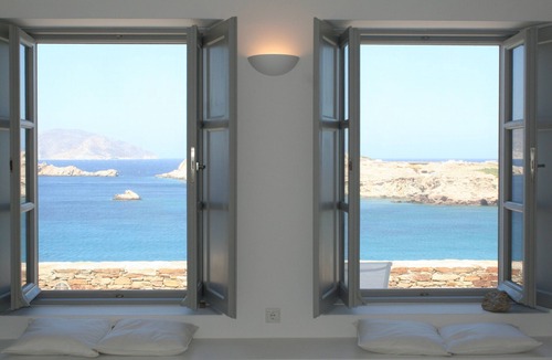 Ios Town Villa | Secluded private villa, seaviews & sunsets, prime location