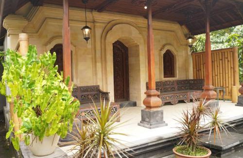 Medahan Hotel | Secret Joglo Lebih