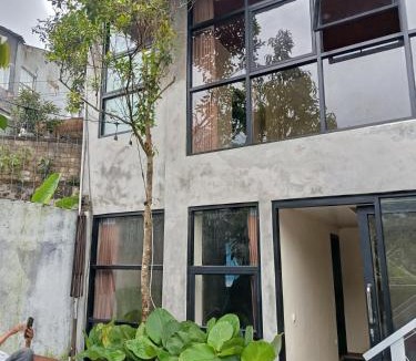 Cisarua Villa | Selaras Heritage Villa