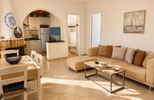 Elation House | Selene House