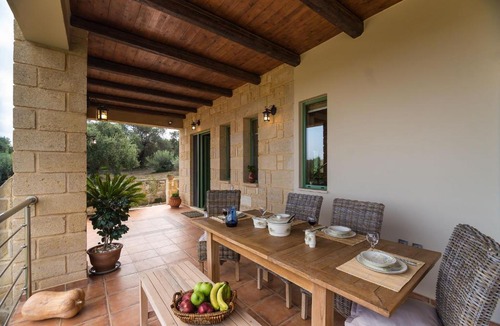 Gerani Villa | Selene Stone Villa