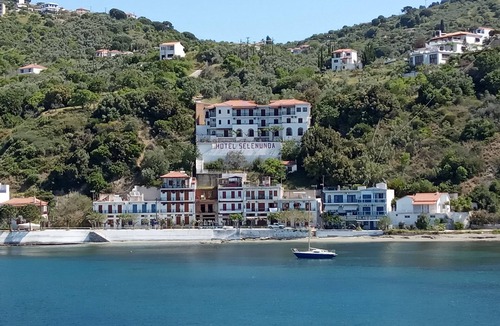 Loutraki Apartment | Selenunda