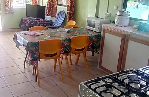 Maupiti House | Semi-detached house with small garden, 2 steps from the Palais de la Mer.