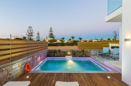 Pigianos Kampos Villa | Sensational Rethymno Villa | Villa Akaza | 2 Bedrooms | Beach Front