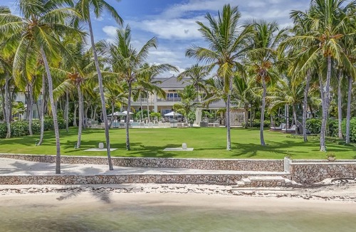 Punta Cana Villa | Serena 4 - Beachfront Timeless Elegance