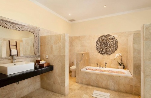 Kerambitan Villa | Serene Escape in One Suite Room w/Sea View