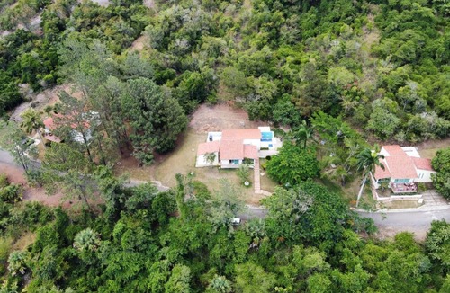 San Jose de las Matas House | Serenity in a 3-bdr Villa in SAJOMA w/Pool, WiFi, AC, Jacuzzi etc