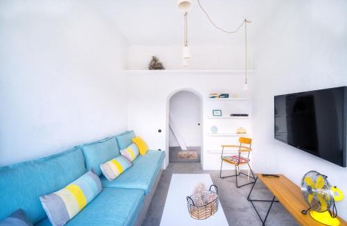 Serifos House | Serifos 1890 cliff house