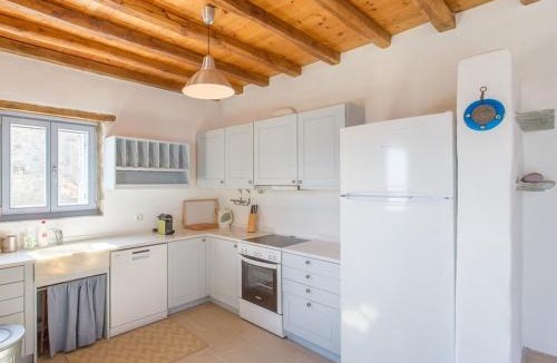 Ramos Villa | Serifos Stone Villa B