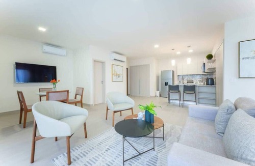 Costa del Este Condo | Serviced Studio with City & Ocean View in Panama U902