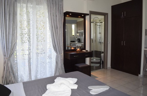 Skala Kallonis House | Shine Studios