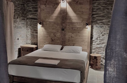 Platis Gialos House | Sifnos Roots