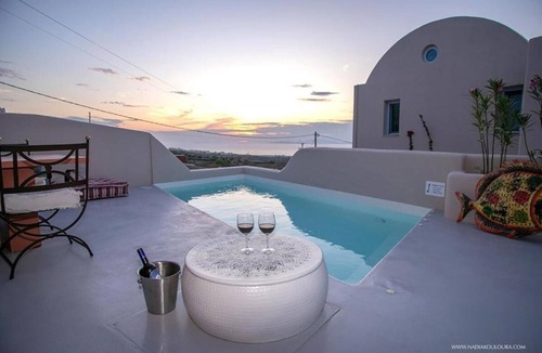 Finikia Villa | Signature Villa 2 Bedrooms with Outdoor Jetted Pool and Sea & Sunset View