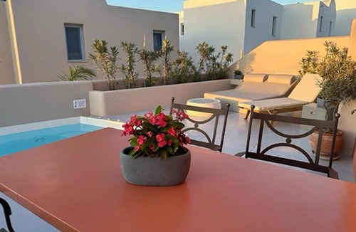 Finikia Villa | Signature Villa 2 Bedrooms with Outdoor Jetted Pool and Sea & Sunset View