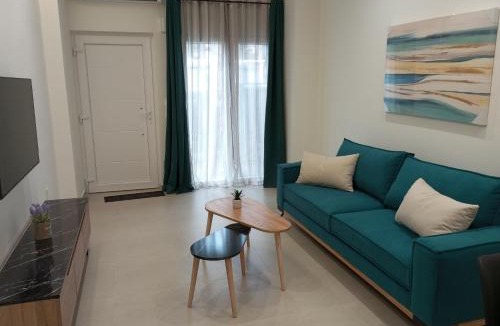Vamvakopoulo Apartment | Silver Orb