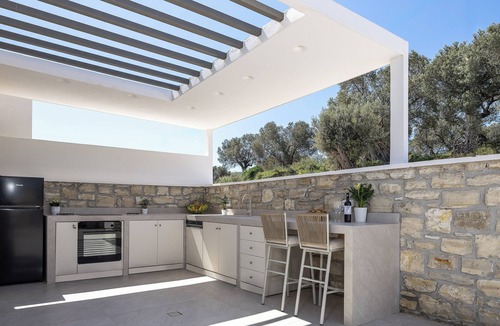Adelianos Kampos Villa | Simplicity of Single-Level Sea Views by etouri