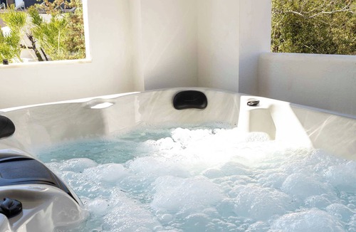 Lardos Apartment | Sinani Beachfront Gems Rhodes Jacuzzi Escape