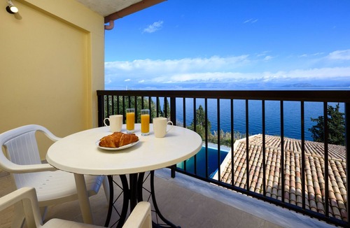 Benitses Hotel | Siora Leni Hotel