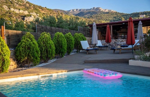 Ayia Fotia Condo | Sitia Poolside Gem - Crete's Fuego Sagrado