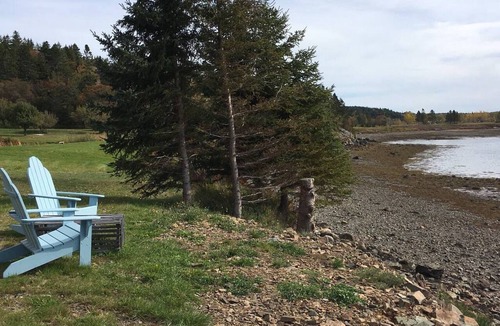 Blahbatuh House | Sitting on the edge of Cobscook Bay at Rossport by the Sea