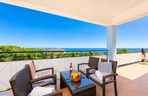 Skala Villa | Skala Villa Blue