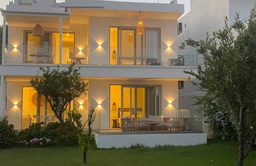 Skiathos Town Apartment | Skiathos Ammos Luxury Apartments in Megali Ammos Beach