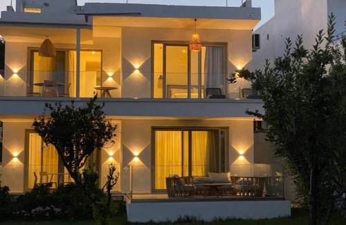 Skiathos Town Apartment | Skiathos Ammos Luxury Apartments in Megali Ammos Beach