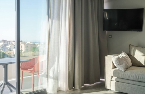 Old Town Apartment | Sky-High Central Penthouse w. Stunning Views - 03