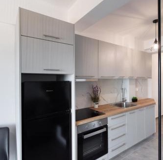 Nikiana Apartment | Sky View Maisonette - Shared Pool Access
