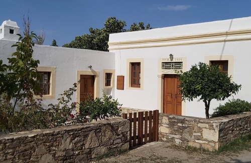 Zia House | Small traditional house in Asfendiou