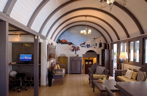 Perivolos Hotel | Smaragdi Hotel