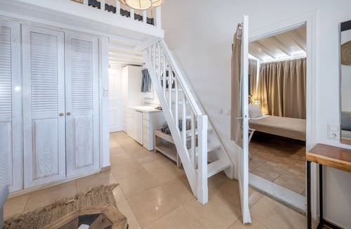 Pyrgos Hotel | Smy Santorini Suites & Villas