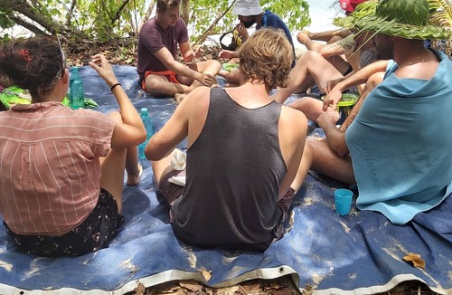 Lautoka House | Snorkeling with sharks (homestay)