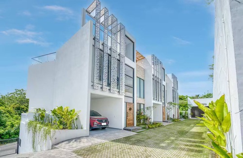 Kutuh Villa | Snow White Villa 3 3-Bedroom Haven near the Beach