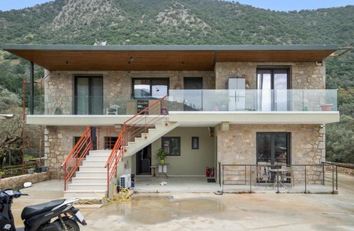 Vlicho House | Sokol stone house