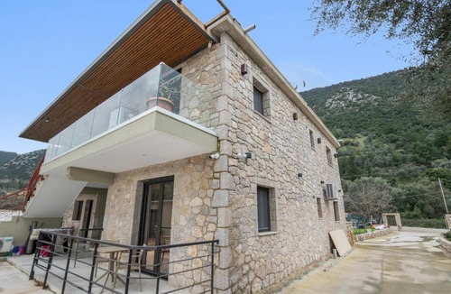 Vlicho House | Sokol stone house
