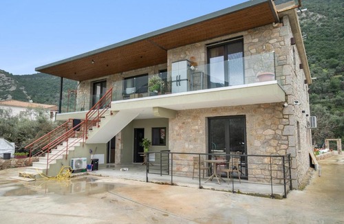 Vlicho House | Sokol stone house