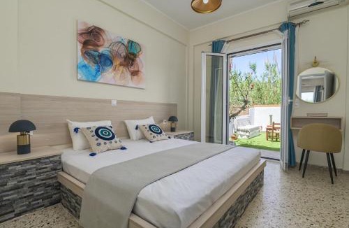 Koutsouras Apartment | Sole e Mare A3 Beachfront Sea View Apartment