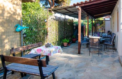Volos House | Solomon House