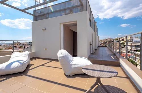 Agios Dimitrios Apartment | Solon - Deluxe City Center Apartment