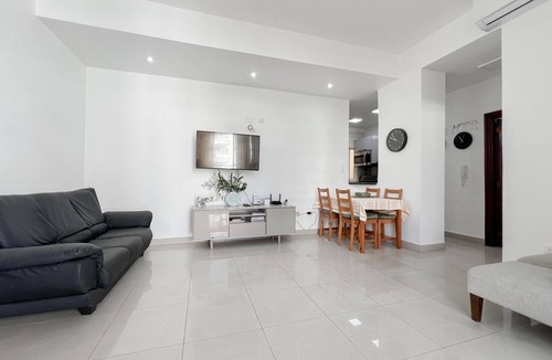 Downtown Santo Domingo Apartment | SOPHISTICATED & STYLISH APARTMENT IN PRIME LOCATION!