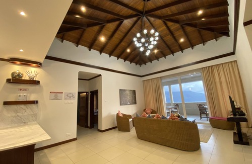Glacis Bed & Breakfast | Sorento Sur Mer