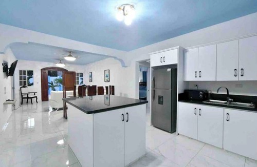 Sosua Villa | Sosua villa 12Br available for bachelor party, Luxury VIP transportation
