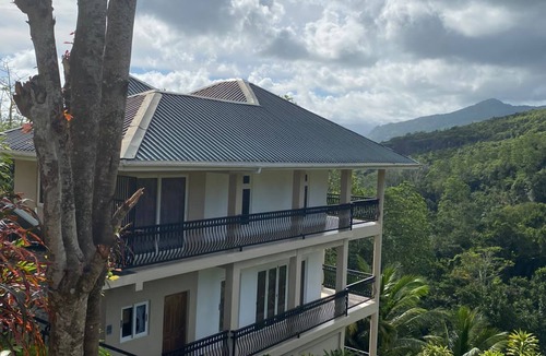 Mahe Island Villa | south hill villa