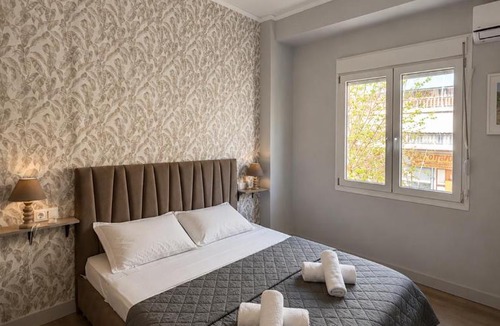 Athens Apartment | Spacious 2-Bed Apartment with Balcony & Metro access