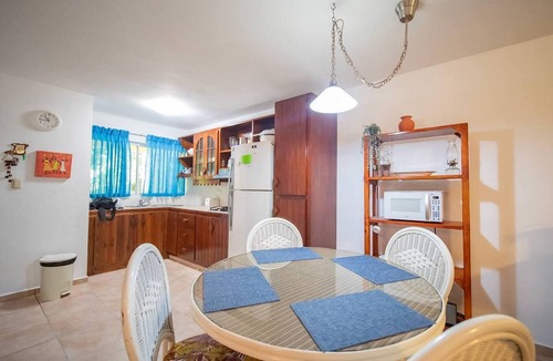 ProCab Apartment | Spacious 2BR – Pool, Near Beach & Dining, Kid-Friendly Haven