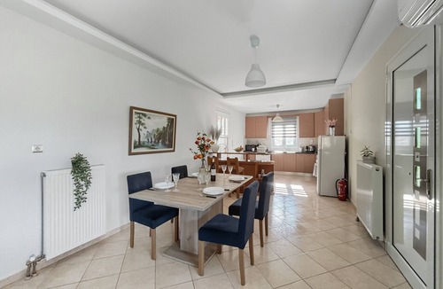Lefkakia Apartment | Spacious 3bd Apartment in Lefkakia, Nafplio