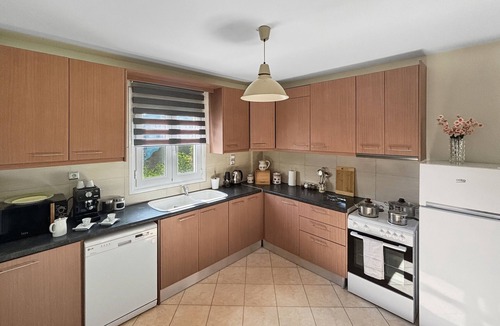 Lefkakia Apartment | Spacious 3bd Apartment in Lefkakia, Nafplio